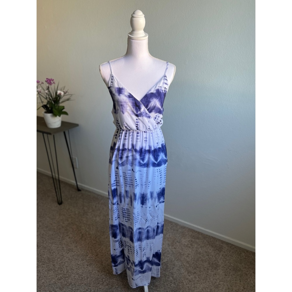 S  O  L  D  at consignment store